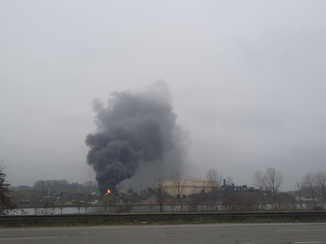 L' incendie à l'usine Cometsambre Obourg est maîtrisé !