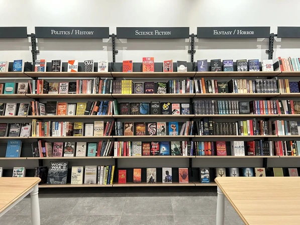 Intérieur du Bookshop Mons