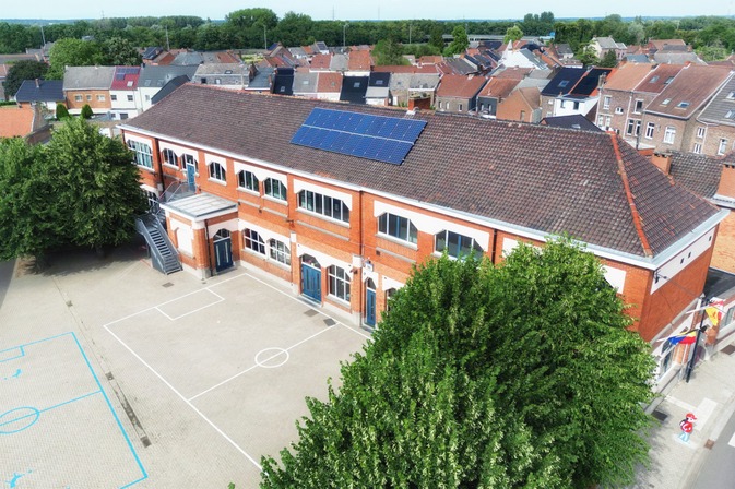 École communale de Jemappes "Henri Pohl" - Panneaux photovoltaïques