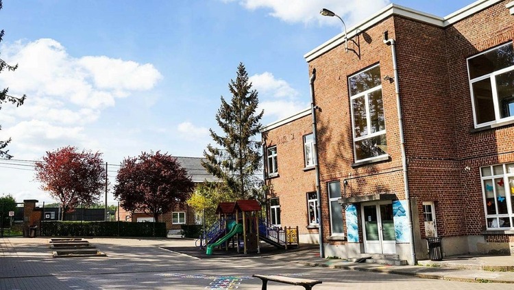 Ecole communale de Nouvelles